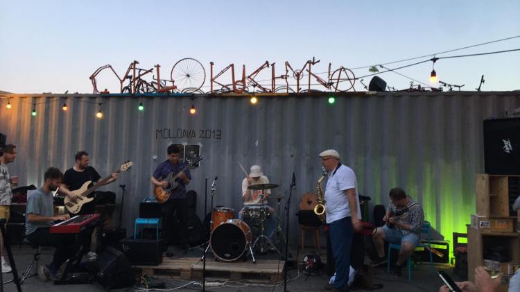 Cette image a un attribut alt vide ; le nom du fichier est 107223181_909998062840672_7503427100641805732_n.jpg